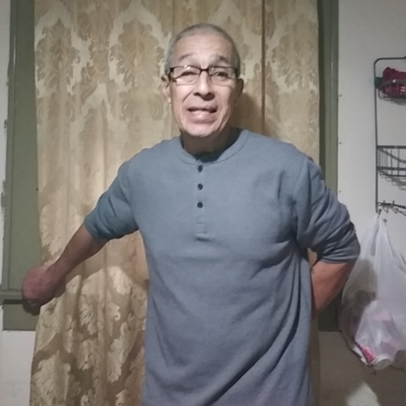 Meet your Posher, Gilbert - Picture 1 of 2